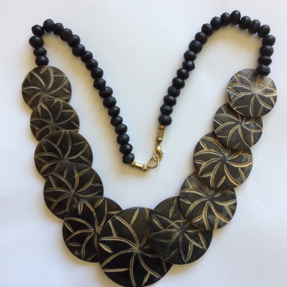 Vintage horn necklace. - Picture 1 of 6